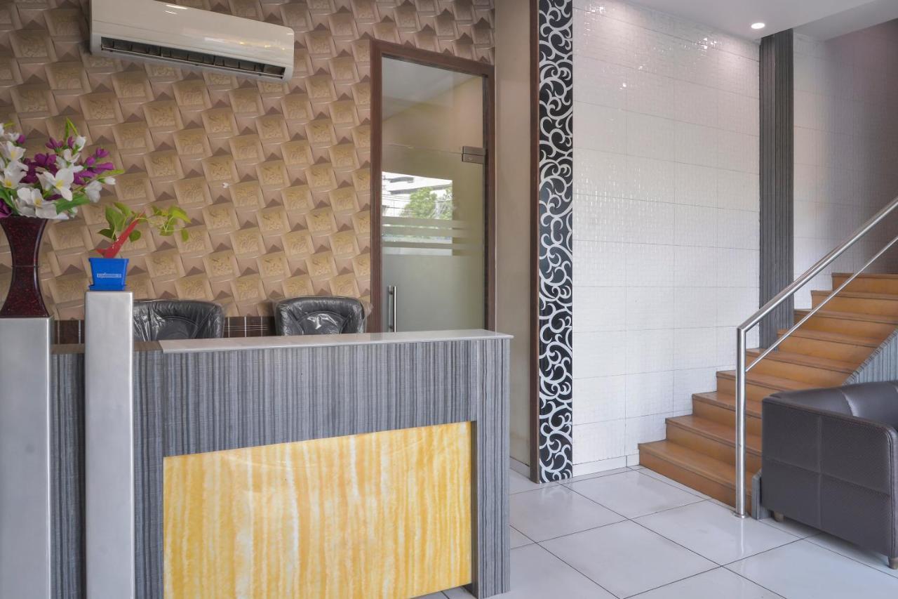 Hotel Palace Residency Near Lokmanya Tilak Terminus Mumbai Exterior foto